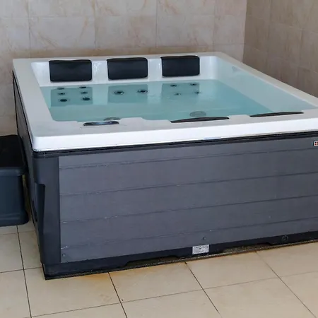 Отель Wellness Jana 3*
