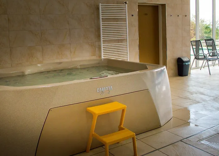 Wellness Jana فندق Lopeník